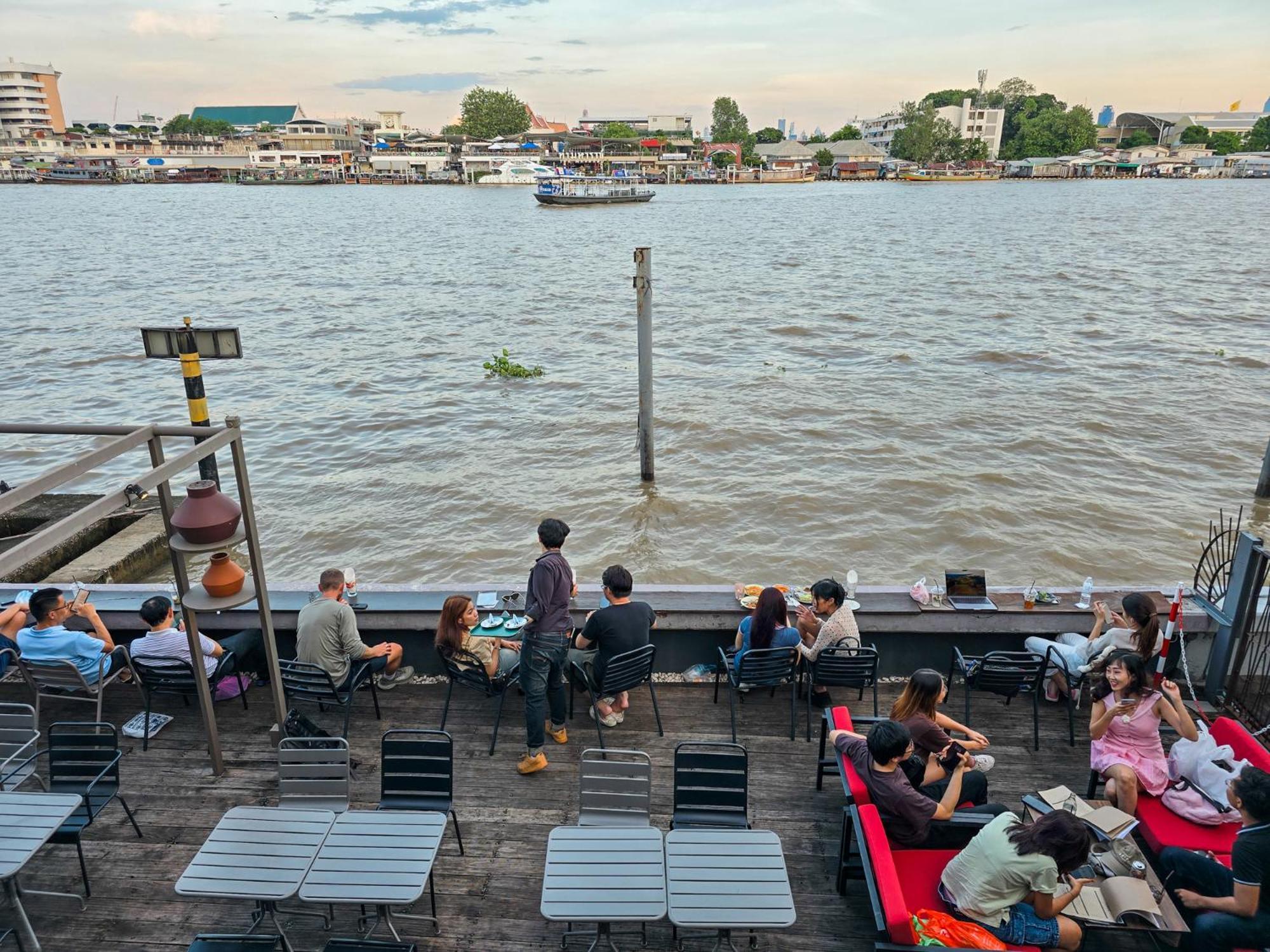 Baan Wanglang Riverside, Bangkok Exteriér fotografie
